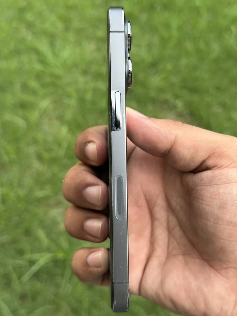 Apple iPhone 13 Pro 6