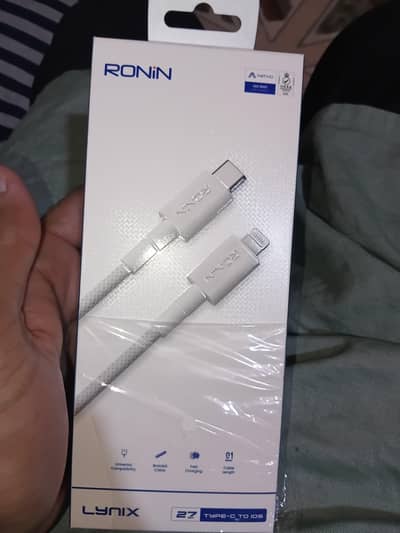apple iPhone cable type c to lightning new condition warranty he