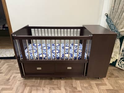 High quality Baby cot with storage