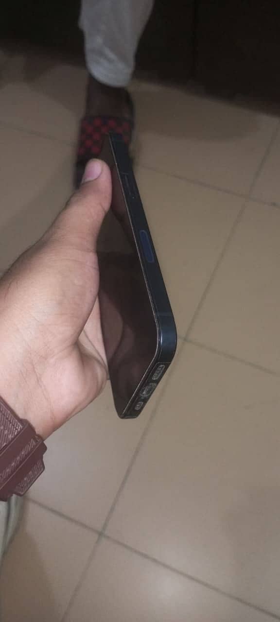 Apple iPhone 13 3