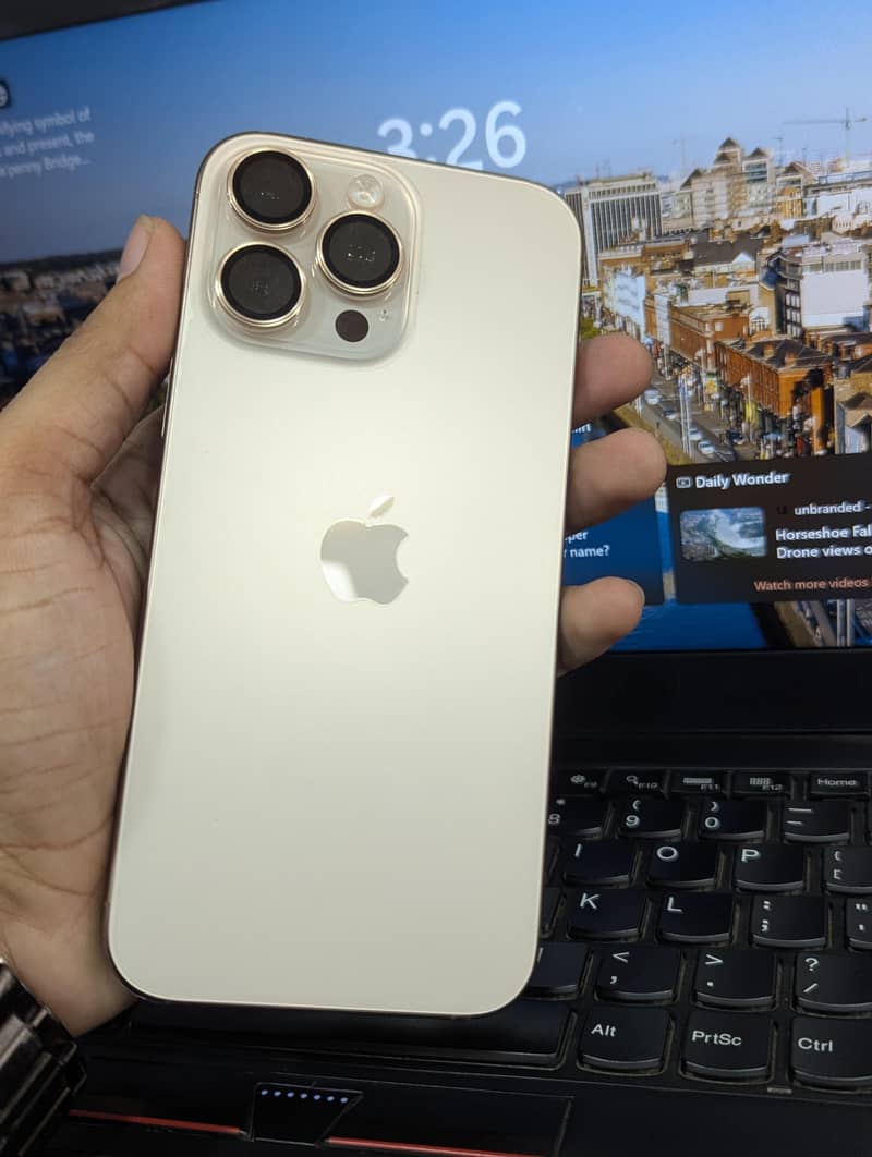 Apple iPhone 16 Pro Max 2