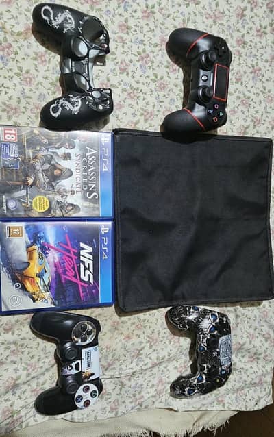 PS4 controller and games