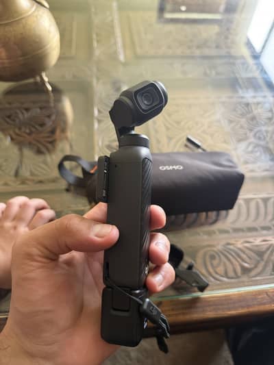 DJI Pocket 4