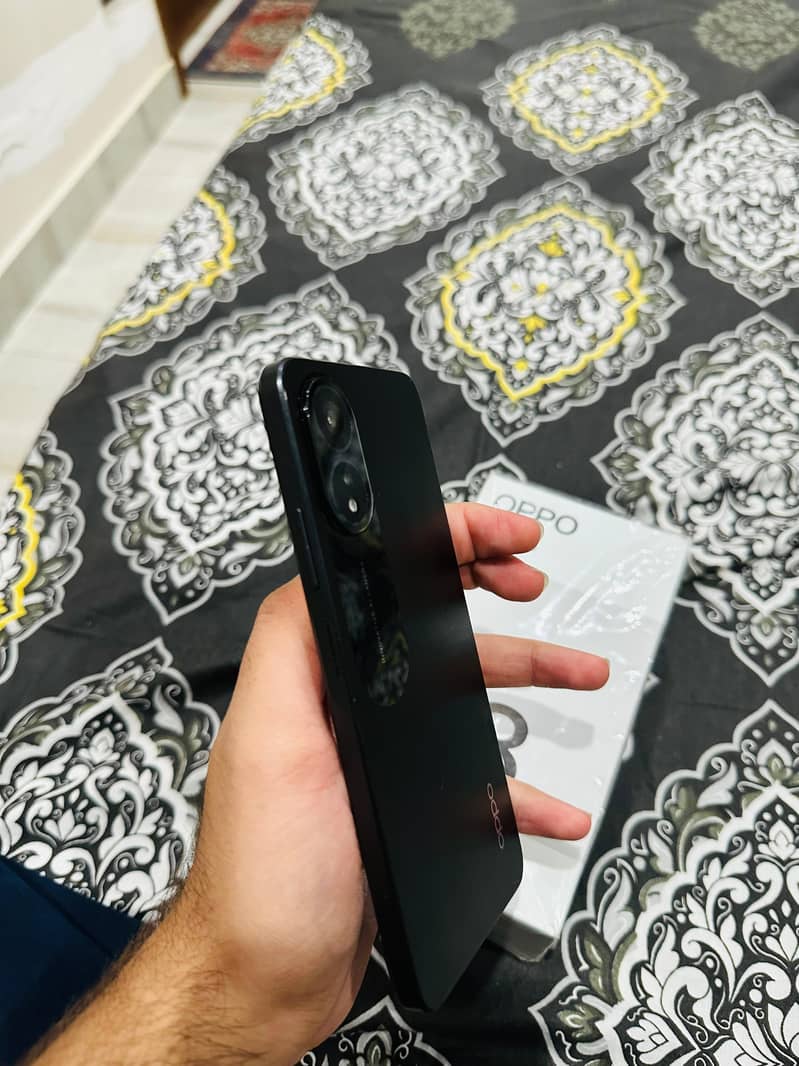 OPPO A38 0
