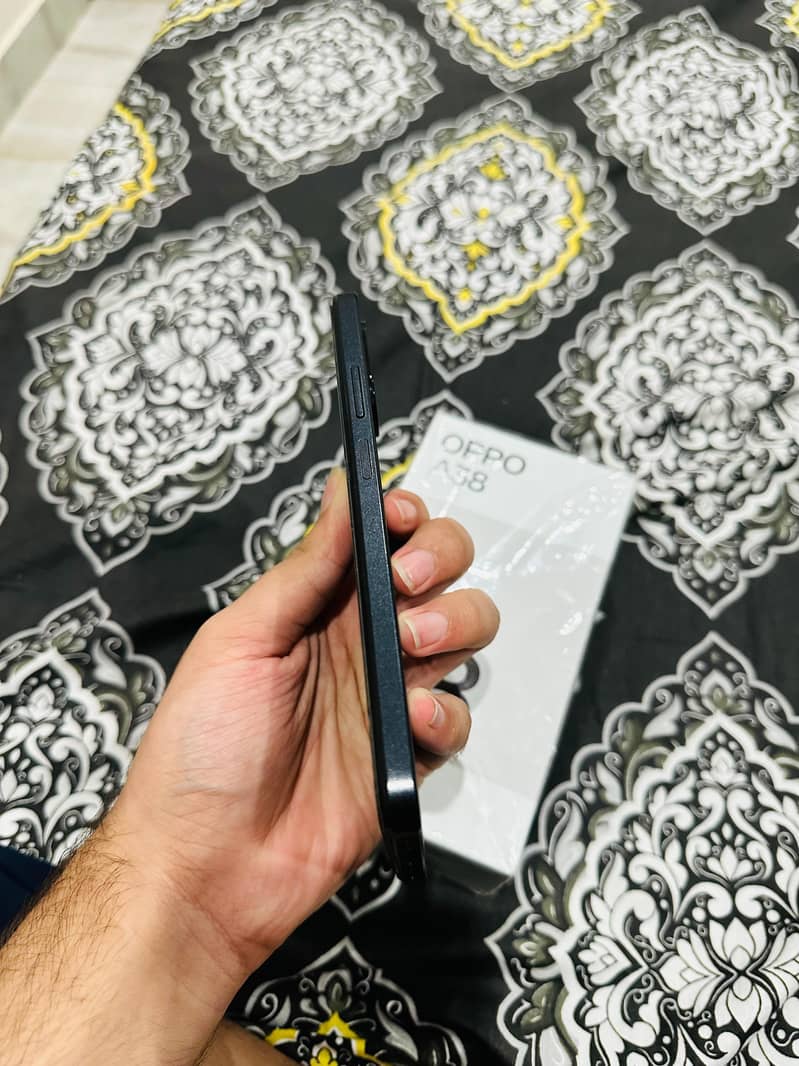 OPPO A38 3
