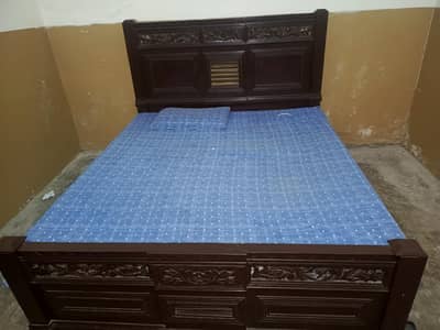 1 bed with 2 side box + 1 dreesing table 1 year used  for sell