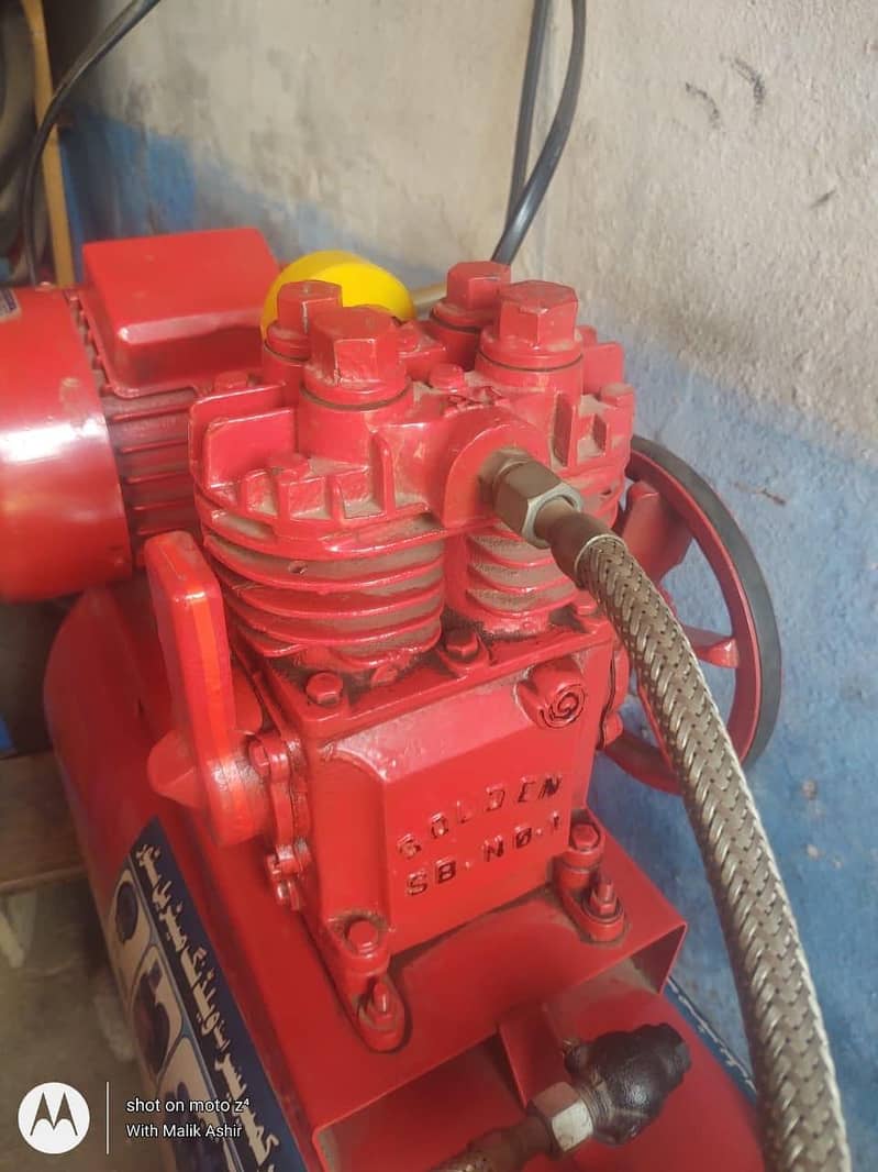Air field compressor /ہوا بھرنے والی ٹینکی 7