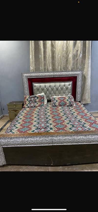 King size bed without matress