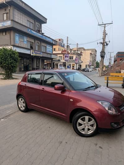 Suzuki Swift DLX 1.3 – 2012 Model
