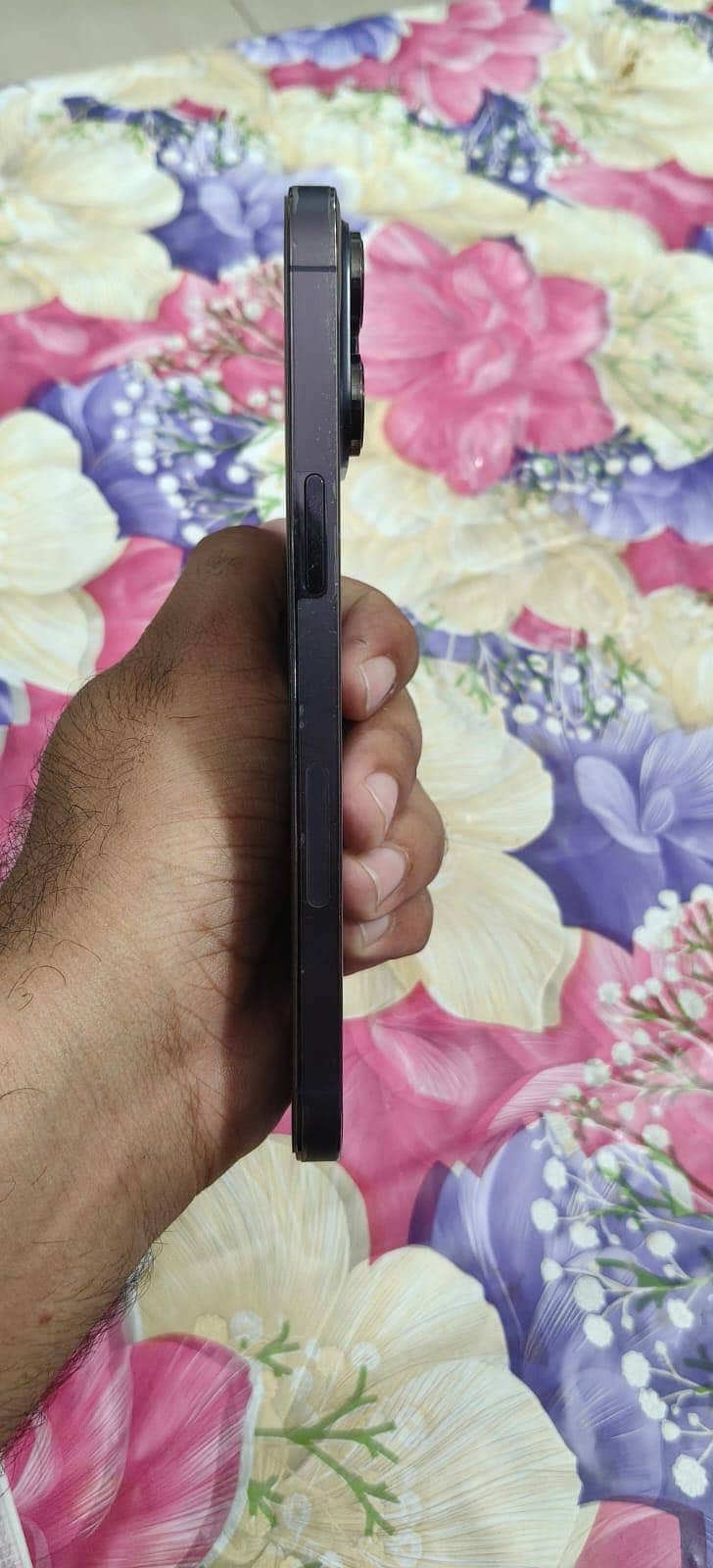 iPhone 14 Pro Max 5