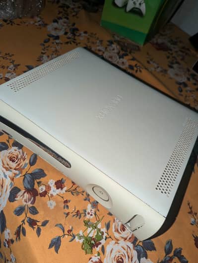 Xbox 360 new urgent sale