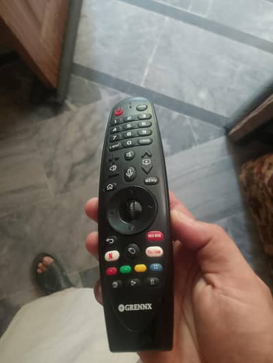 Grennx LED Tv Voice control 32" like a new for sale