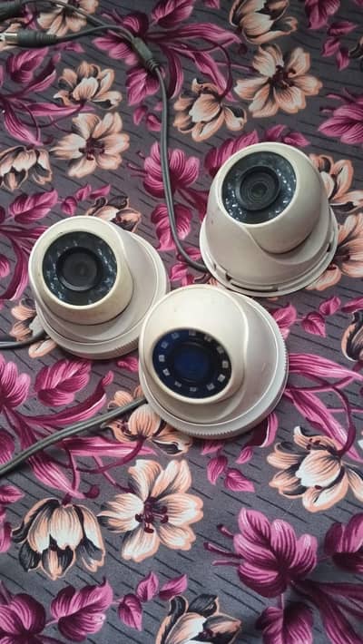3x 2 Megapixel Hikvision Cameras