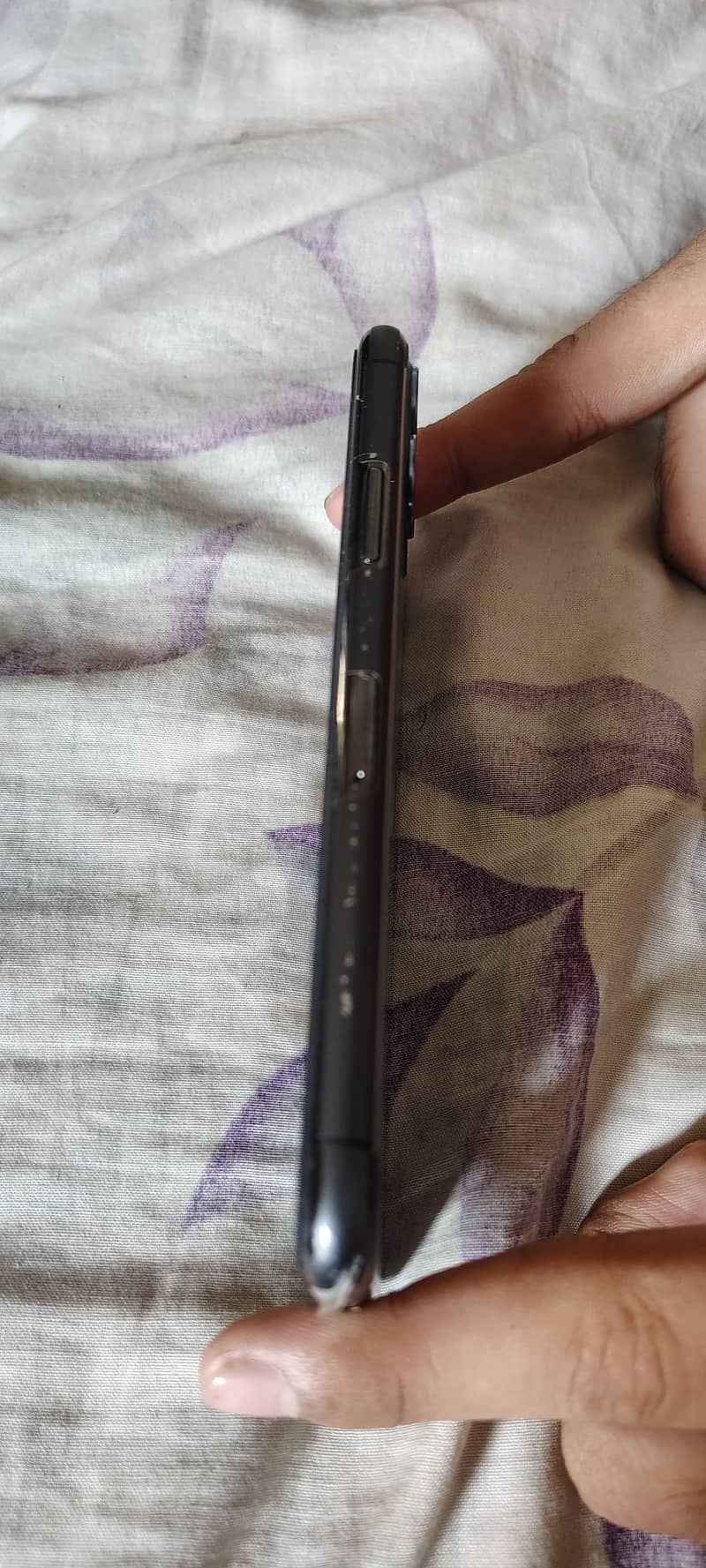 Apple iPhone 11 Pro 1