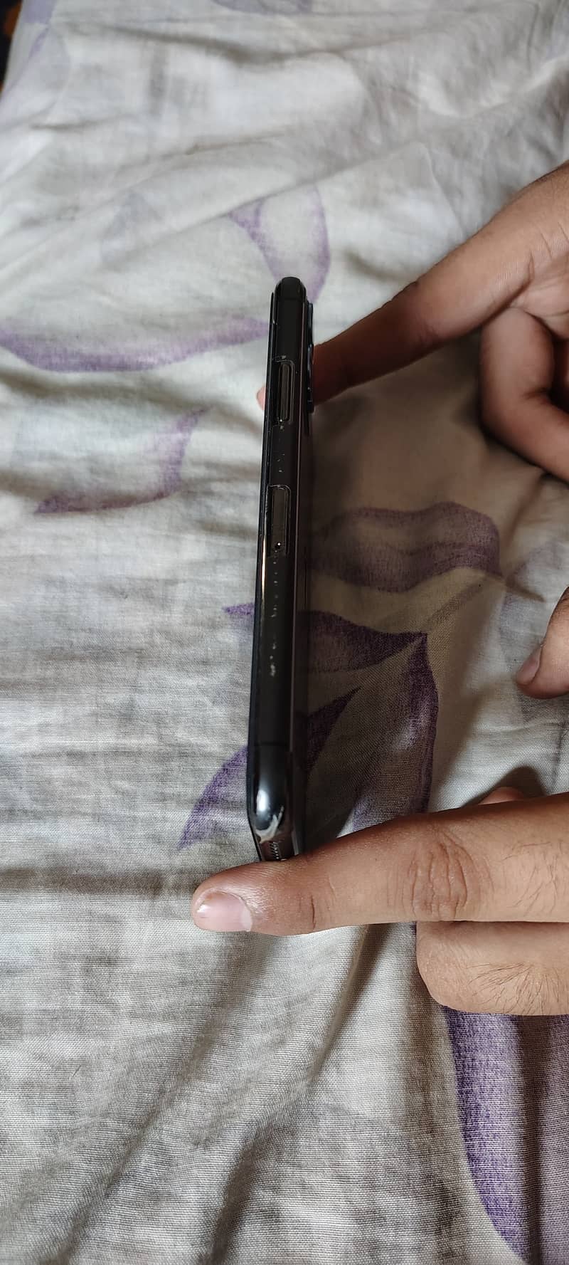 Apple iPhone 11 Pro 2