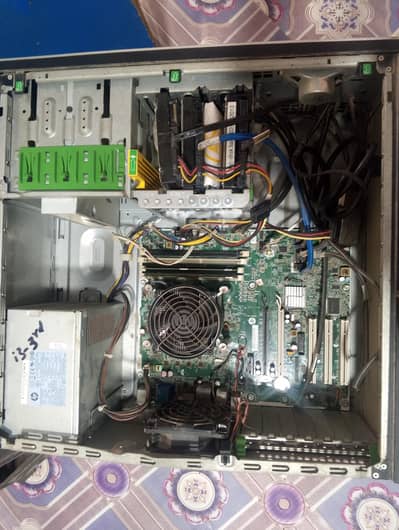 hp PC for sale i3 3rd gen 9TB hard drive 8gb ram 80gb SSD