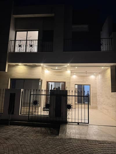 5 MARLA BRAND NEW HOUSE AVAIALABLE FOR RENT IN T & T SOCIETY NEAR PINE AVENUE ROAD. . BEST LOCATION