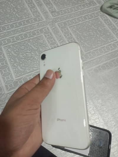 Apple iPhone XR
