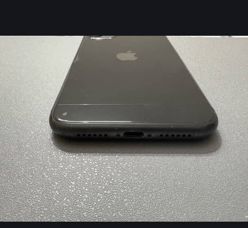 Apple iPhone 11 3