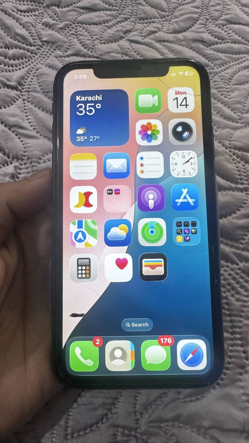 Apple iPhone 11 7