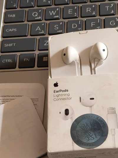 Earpods lightning connector