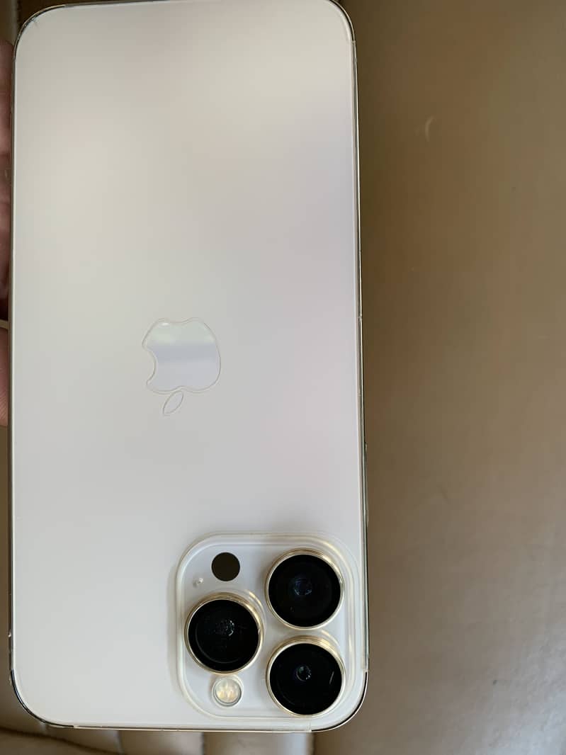 Apple iPhone 13 Pro Max 4
