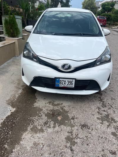 Toyota Vitz 2015