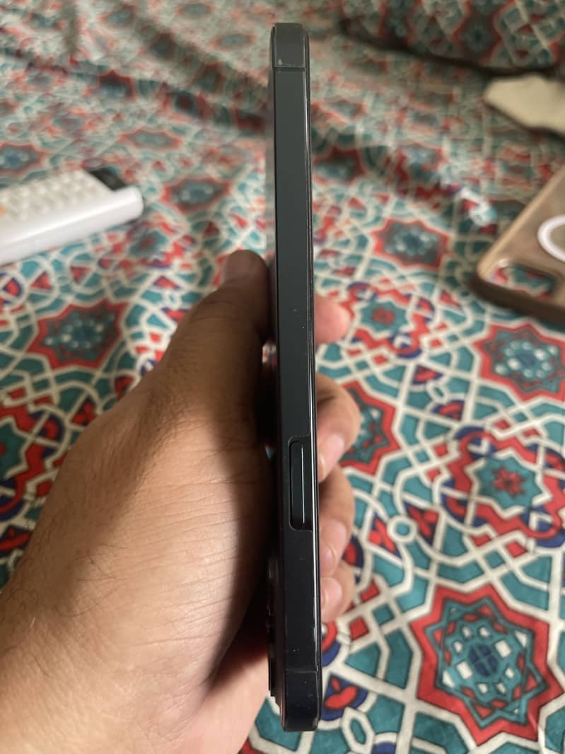 Apple iPhone 12 Pro Max 3