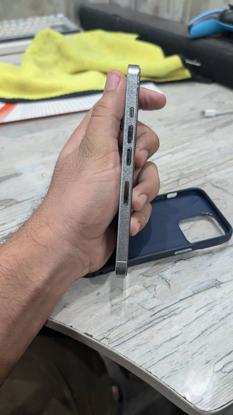 Apple iPhone 13 Pro 1
