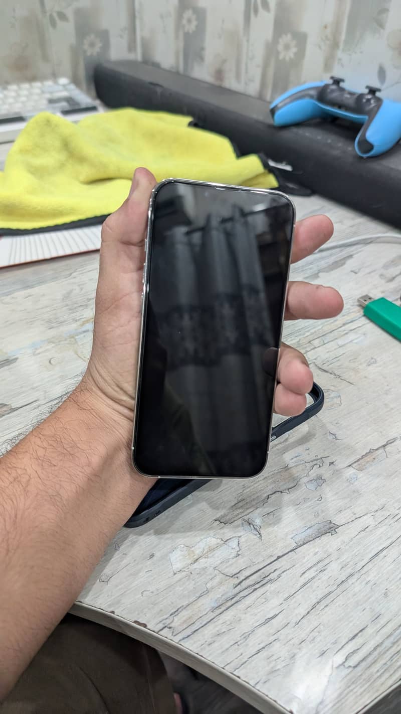 Apple iPhone 13 Pro 3