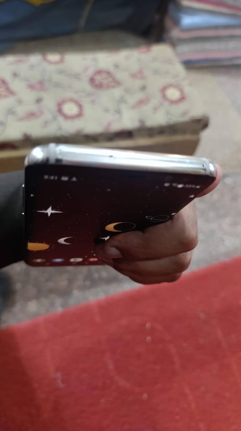 Samsung Mobile S8 Plus 2