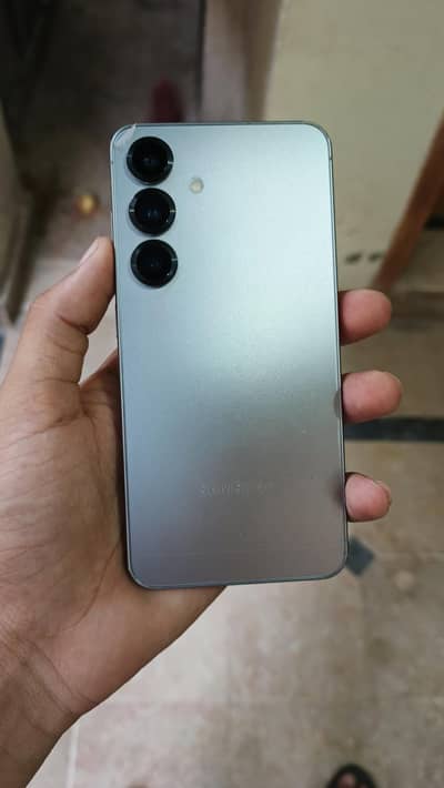 Samsung S25 12/128 with box and Cable. Original Waterpack PUBG 120 fps
