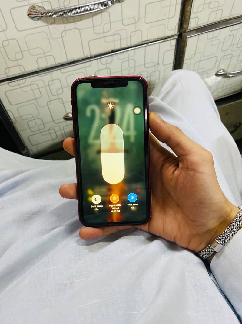 Apple iPhone 11 7