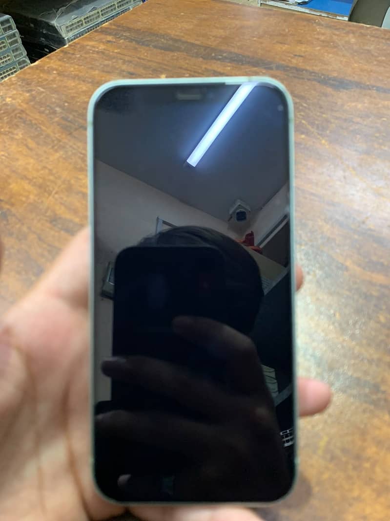Apple iPhone 12 3