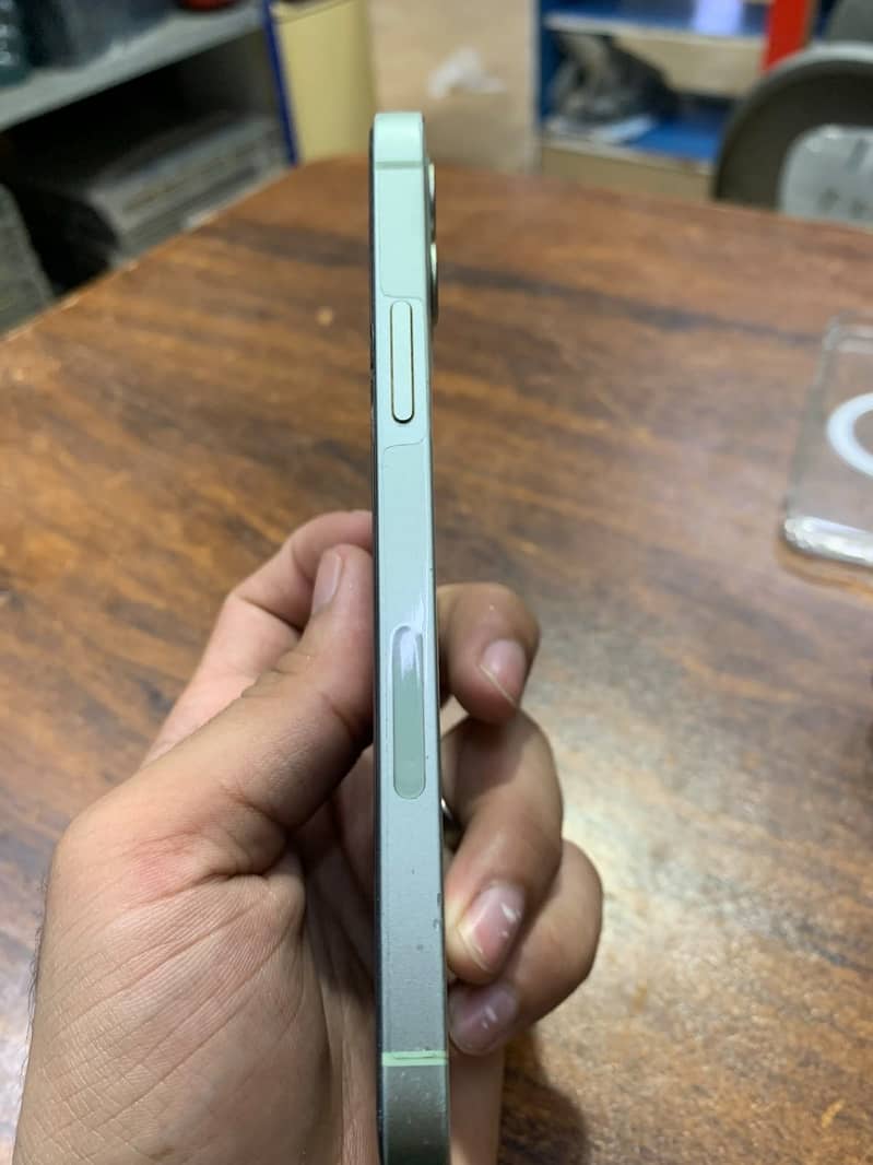 Apple iPhone 12 5