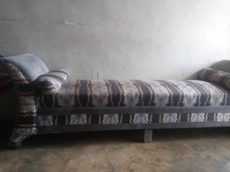 4 seater sofa 2