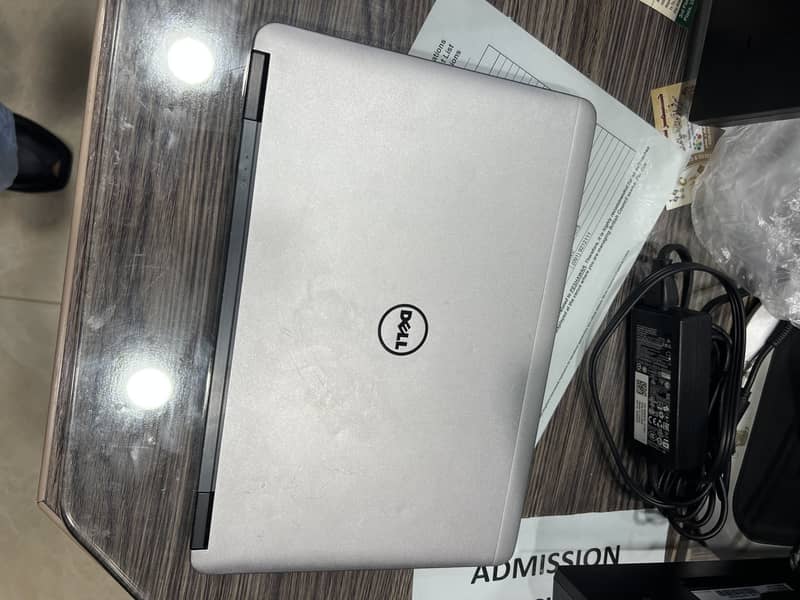 Dell Latitude e7240 2
