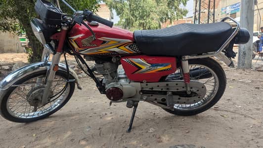 Honda 125  2025