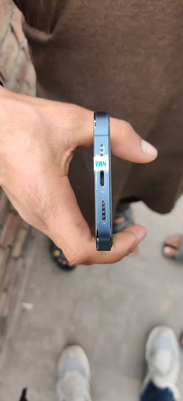 Apple iPhone 12 Pro 6