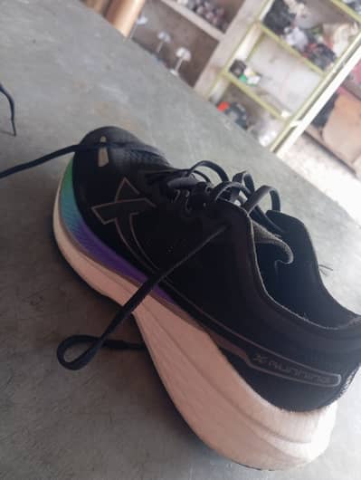 Size 8 number imported shoes with low weight