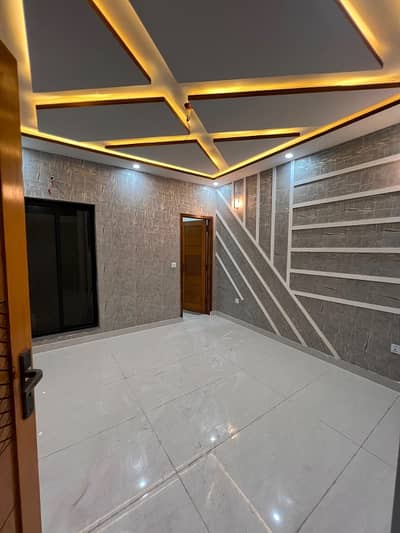 10 MARLA UPPER PORTION AVAILABLE FOR RENT