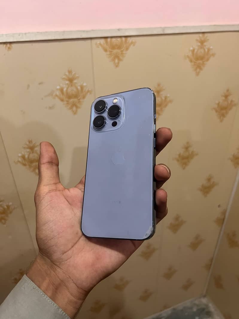 Apple iPhone 13 Pro 2