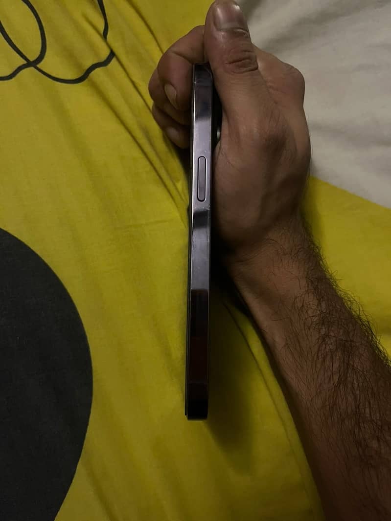 Apple iPhone 14 Pro 2