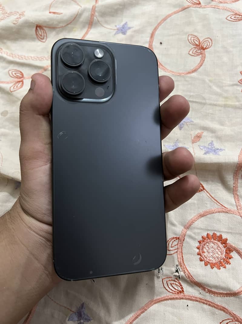 Apple iPhone 15 Pro Max 0