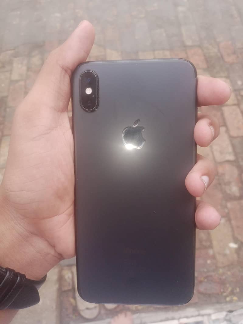 Apple iPhone XS Max 0