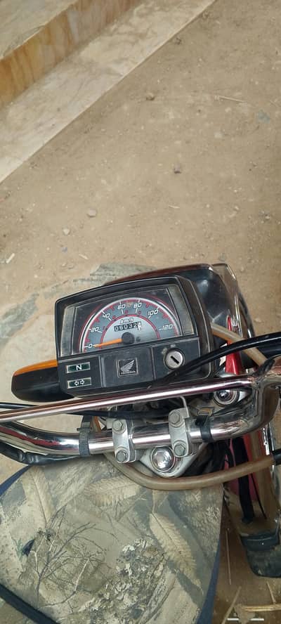 CD 70 2025 model neat and clean  low milage no anay single work req