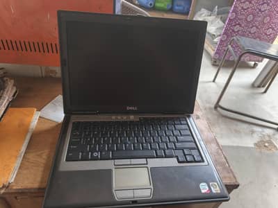 laptop Dell ka hai is number per Rafta Karen 03163113258