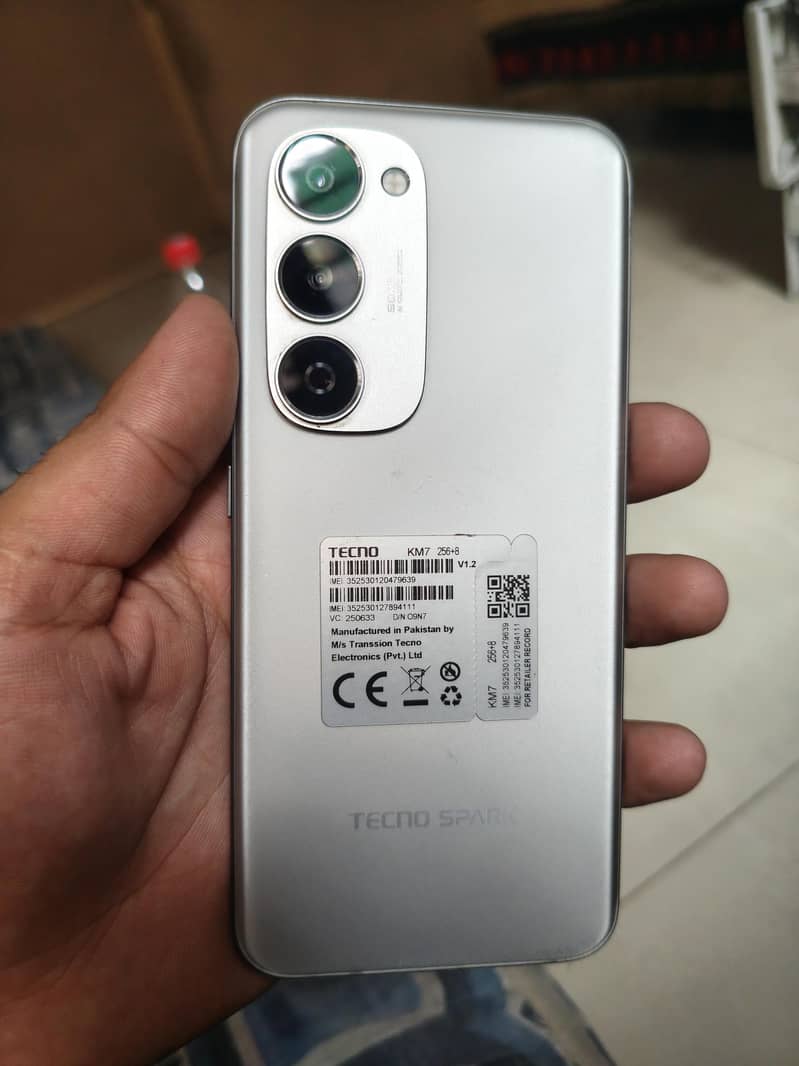 Tecno Spark 40 pro plus 5