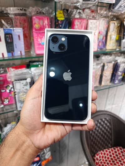 Apple iPhone 13