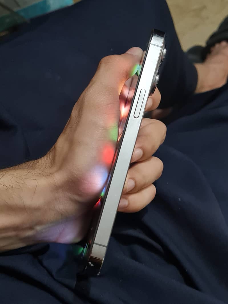 Apple iPhone 13 Pro 6